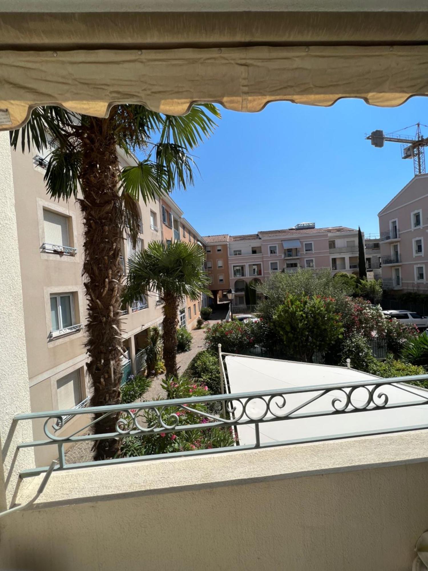 T2 Neuf Hyper Centre Ville Sanary מראה חיצוני תמונה